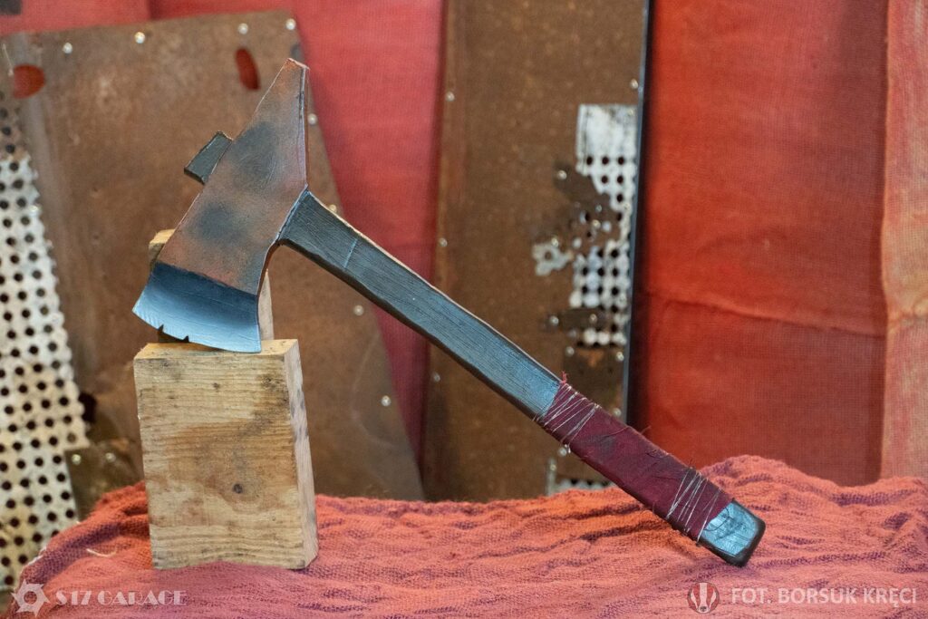 foam safe battle axe. LARP weapon. Postapocalyptic crafting.